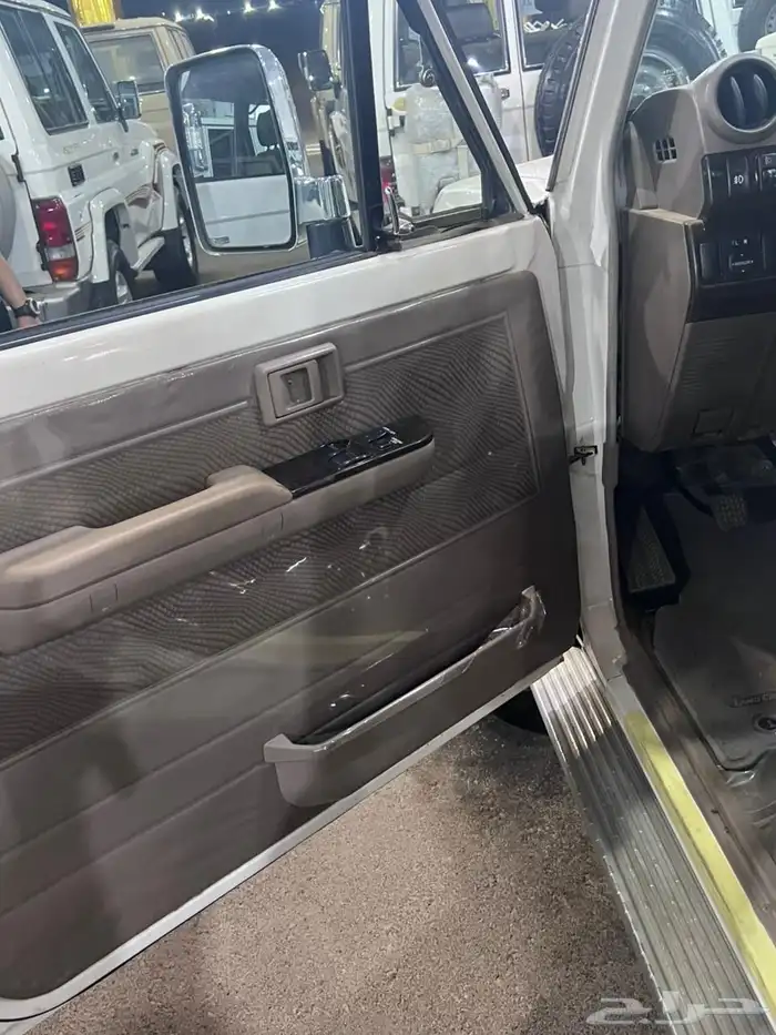 للبيع شاص 2013 سعودي ماشي 70 الاف 8