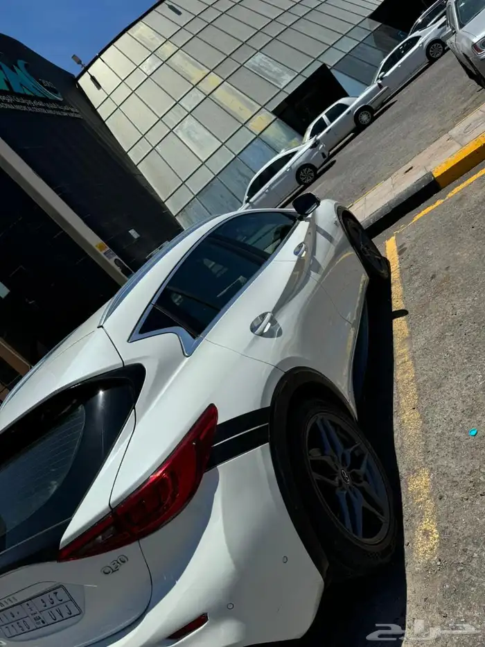 للبيع انفيتني q30 6