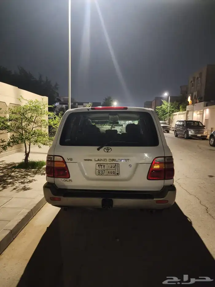 لاند كروزر 2001. 0
