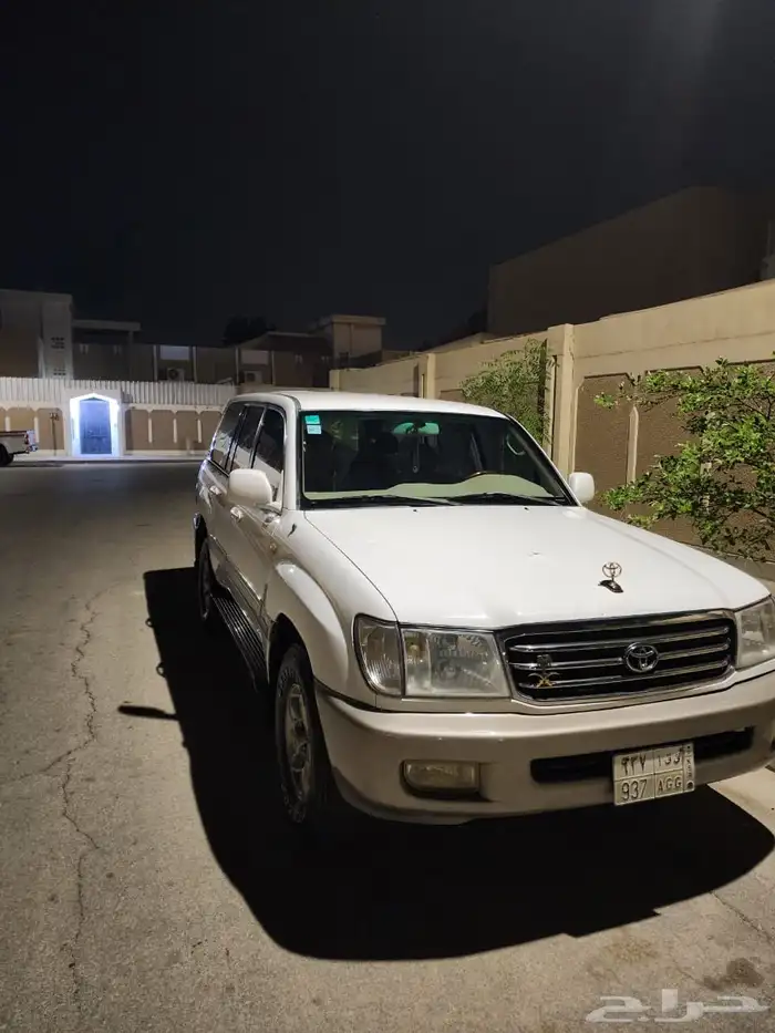 لاند كروزر 2001. 1