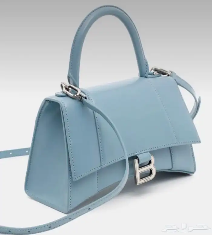 شنطه ماركات ديور قودشي شانيل وجميع إلى منزله متوفره لطلب 21