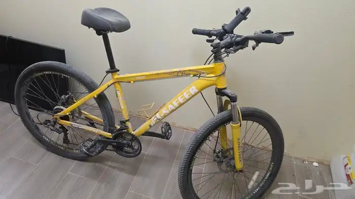 أغراض للبيع مكنسة سرير مجلس غسالة سيكل شاشة كنب 4