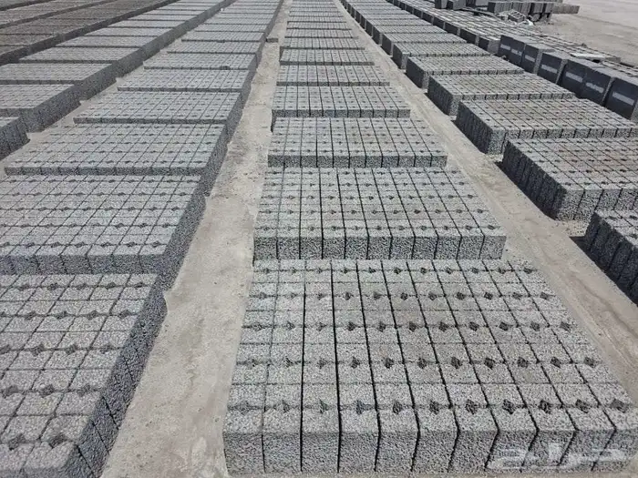 دينا قلاب لجميع مواد البناء ونقل المخلفات 1