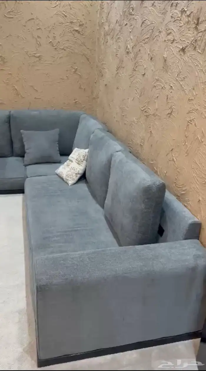 كنب جديد وستاره وسجاده كلها نظيفه وتو مر على تفصيلها سنه 0