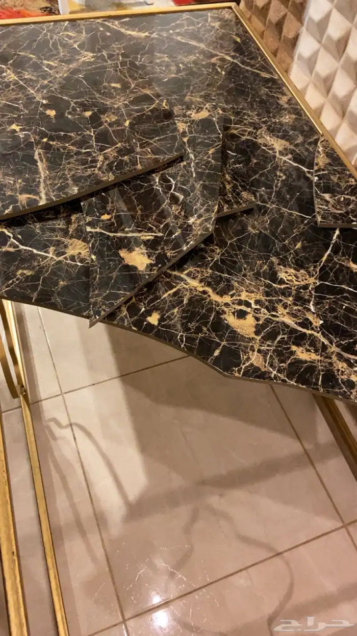 طاولة مجلس رخام مكسوره تحتاج تصليح او تغيير 1