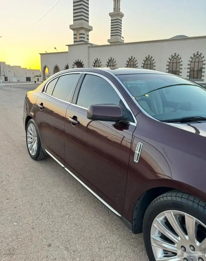 لنكولن 2012 Mks 51