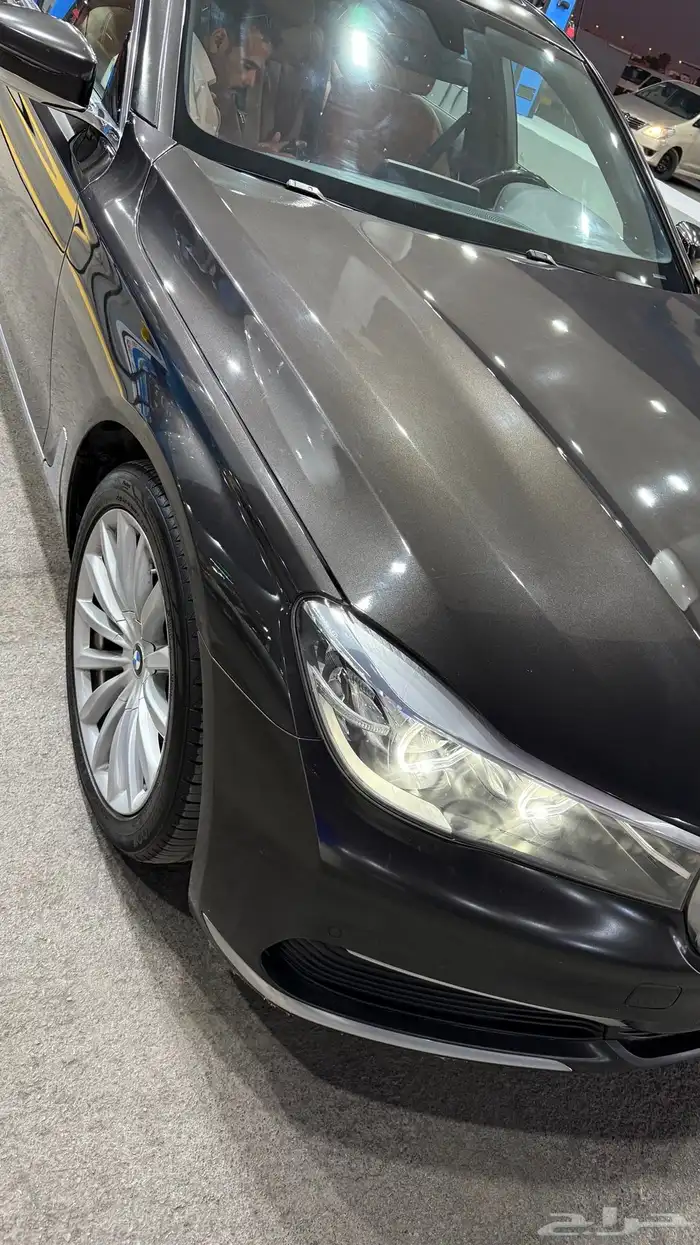 بي ام دبليو BMW 730il موديل 2018 اللون عودي 5
