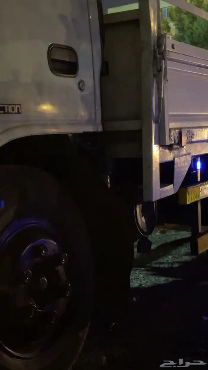 دنا ايسوزو شبه مخزنه موديل 2000 طرمبة كبيره كل شي على الشرط 16