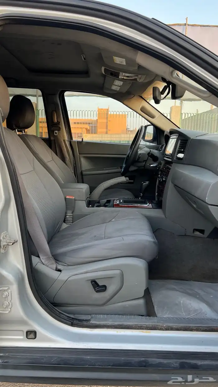 جيب قراند شروكي ليمتد موديل 2006 31