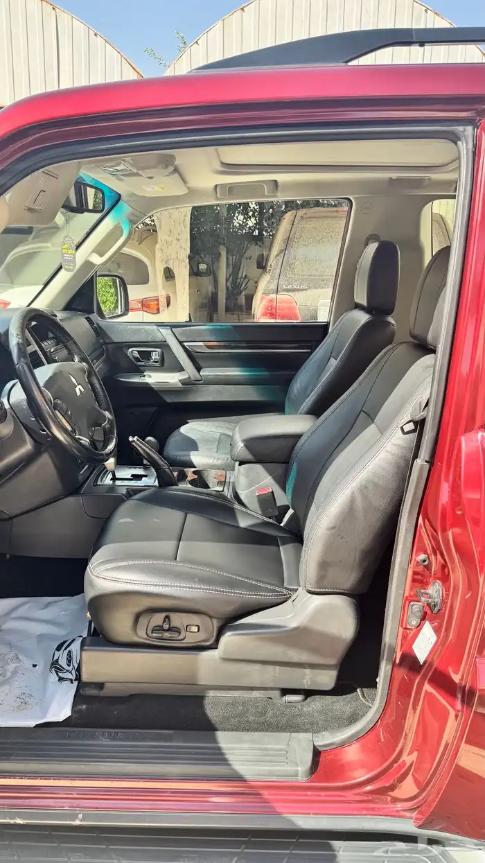 ميتسوبيشي باجيرو ربع 11