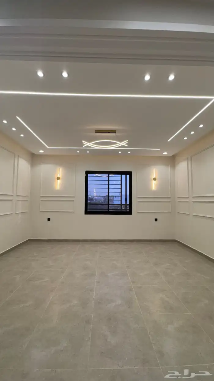 للبيع شقه 6 غرف مع سطح مصعد جاهز 550 الف حى الضيافه 11