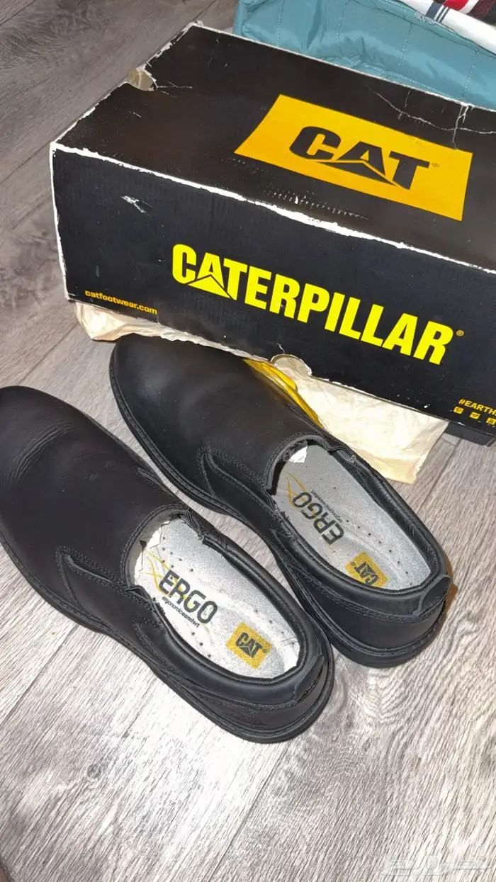 للبيع شوز Cat الاصلية 1