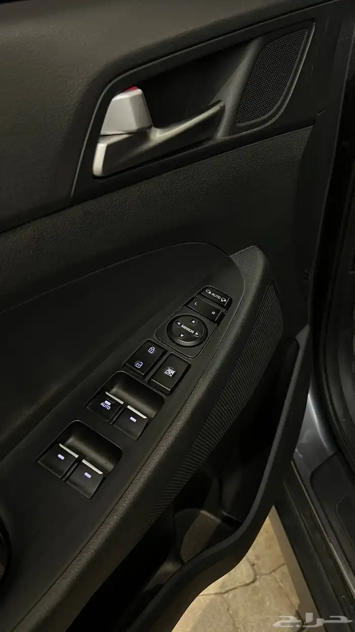 توسان 2020 بحالة الوكالة ( ديزل ) - نص فل 8