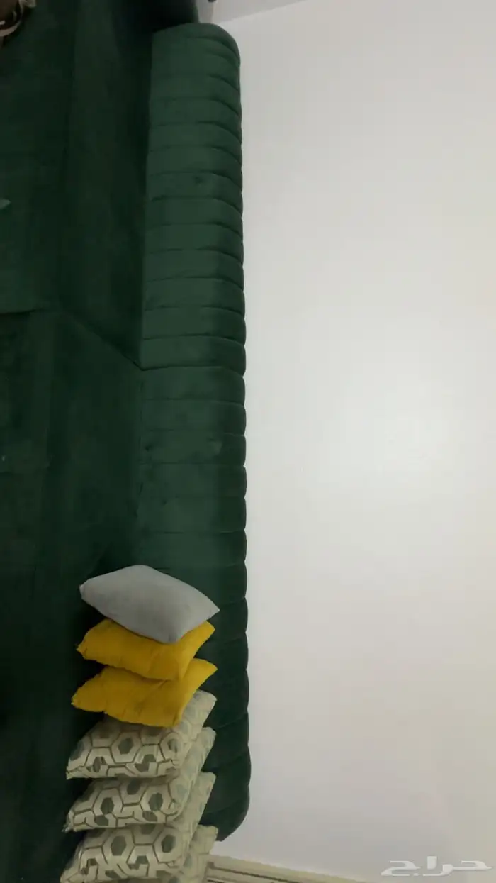 كنب حرف Lللبيع مع سبع مخاد 0