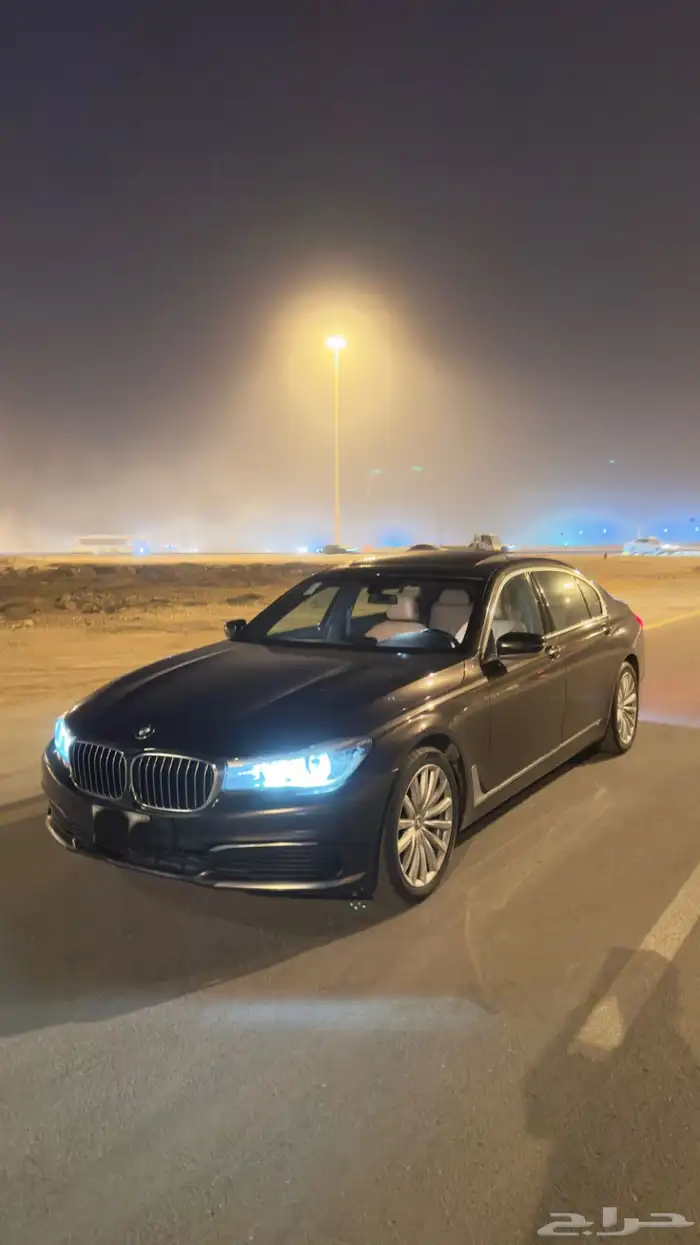 بي ام دبليو BMW 730il موديل 2018 اللون عودي 20