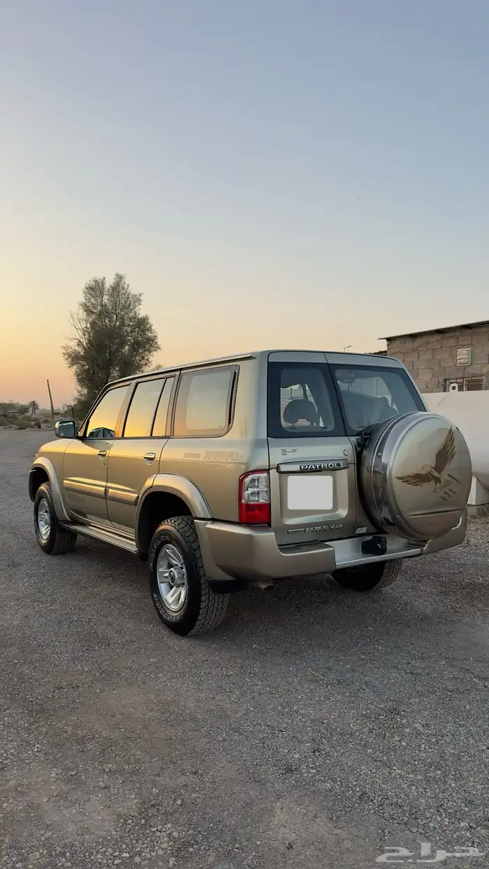 للبيع سوبر سفاري 2002 قير عادي اساس 4