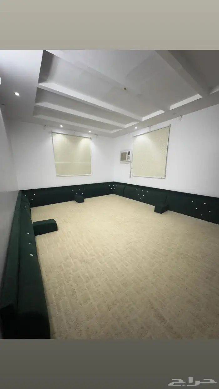 عندي صاله كامله للبيع 0