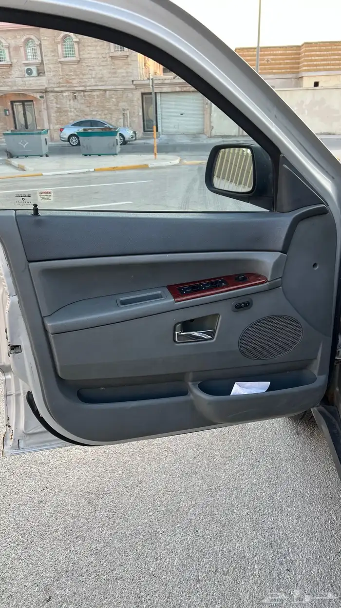 جيب قراند شروكي ليمتد موديل 2006 12