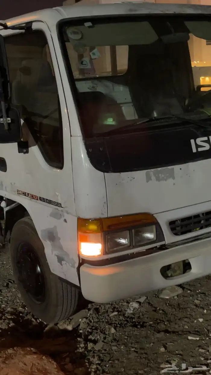 دنا ايسوزو شبه مخزنه موديل 2000 طرمبة كبيره كل شي على الشرط 5