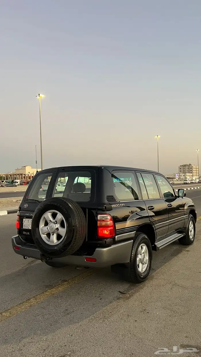 لاندكروزر اسود قير عادي اساس 1