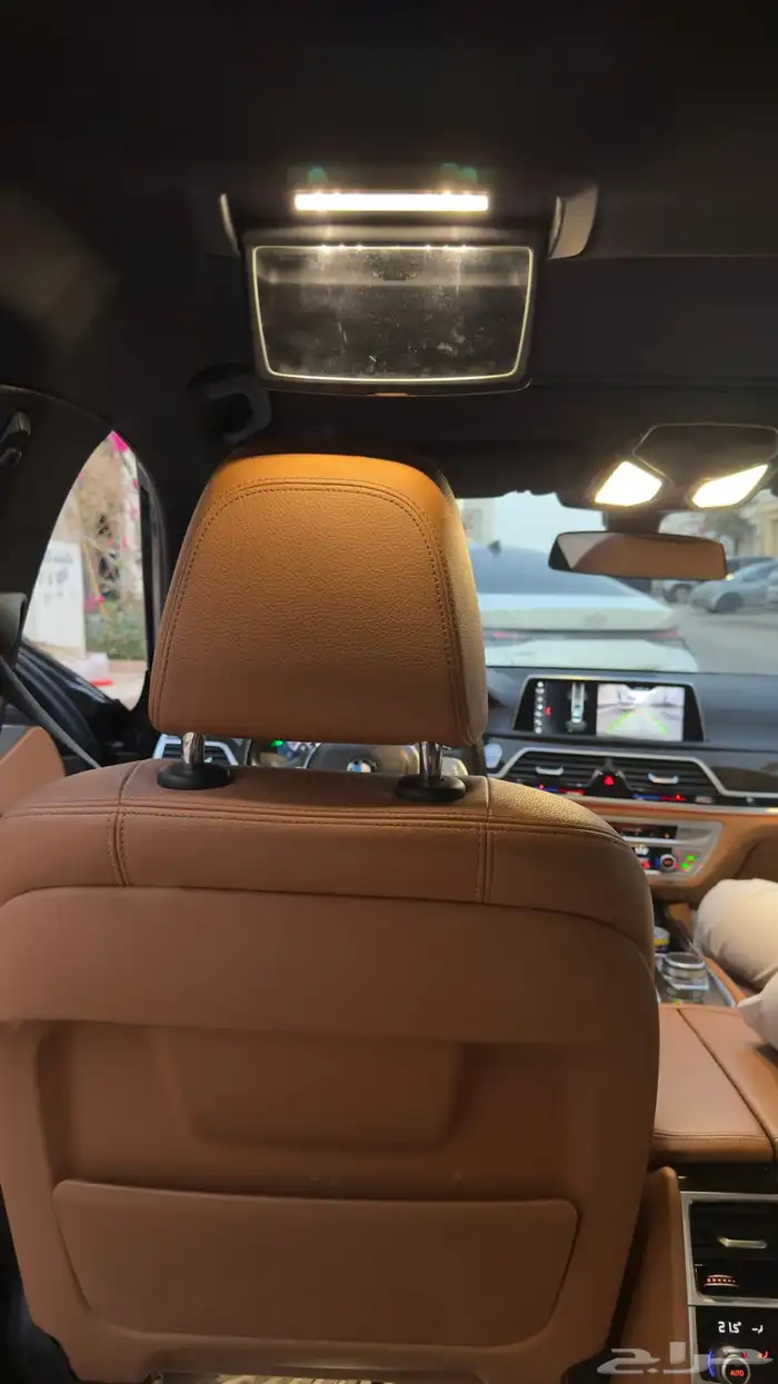 بي ام دبليو BMW 730il موديل 2018 اللون عودي 10