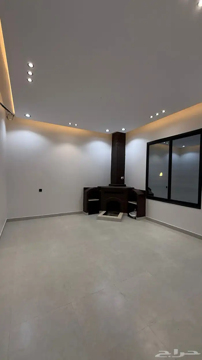 للبيع روف علوى بسعر 650 الف خميس مشيط 31