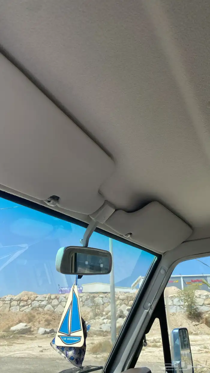 شاص 2009 رفرف بدون مكره وبدون دفلك ممشى 181 الف حقيقي وكالة 33