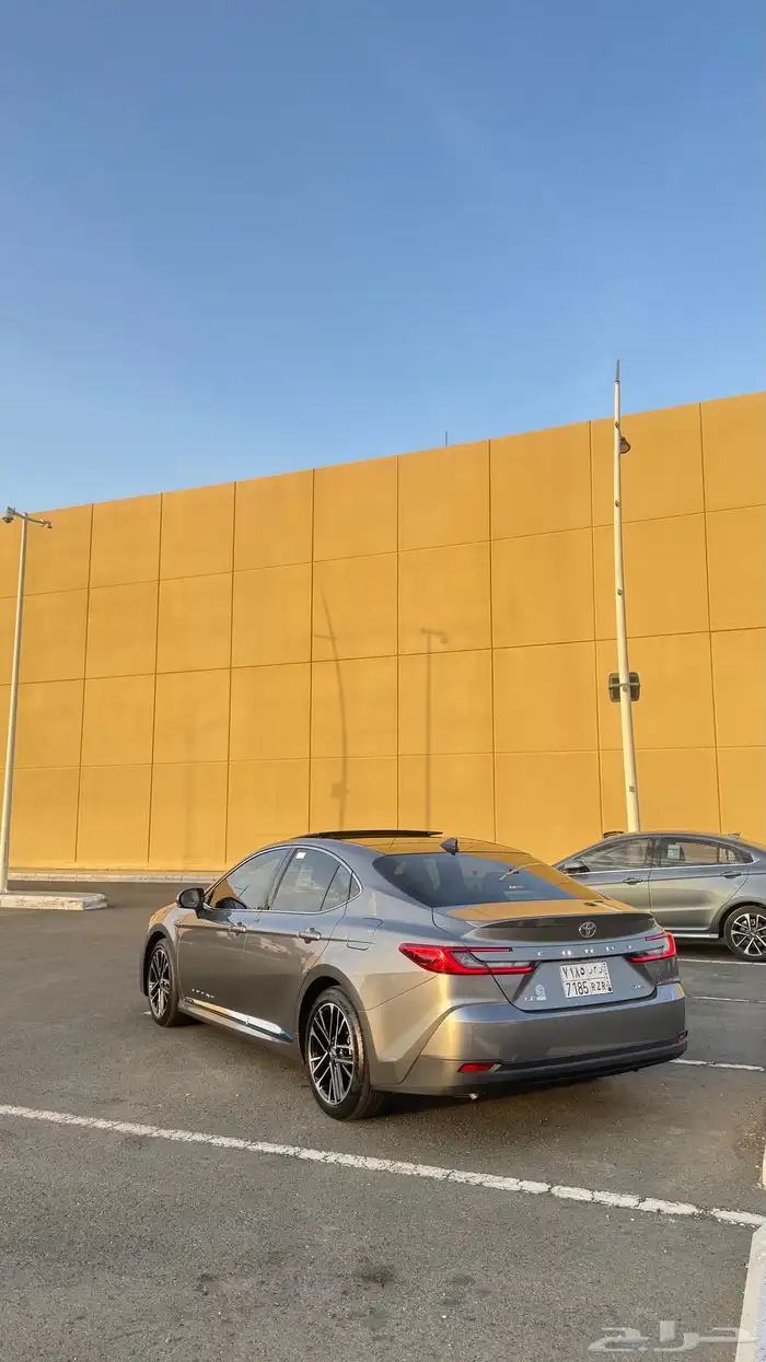 كامري LE تيتانيوم هايبرد 2025 8