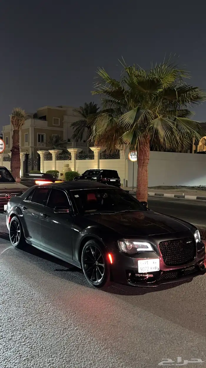 كرايسلر v8 2012 1