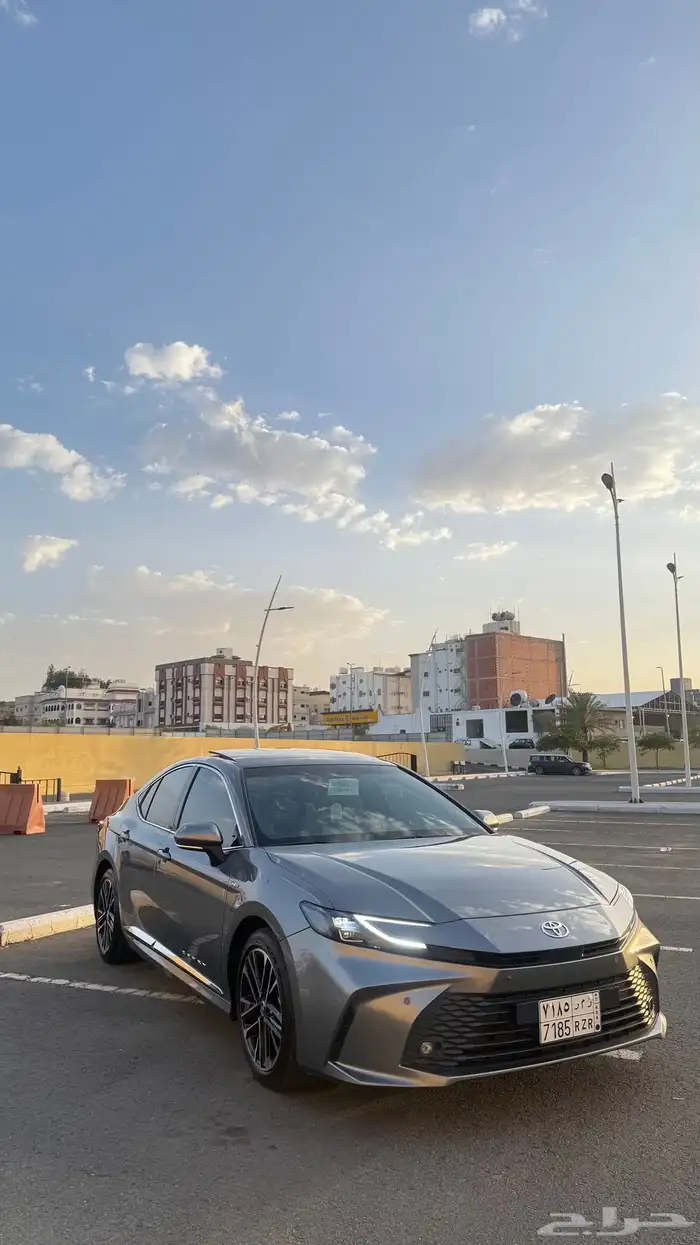 كامري LE تيتانيوم هايبرد 2025 3