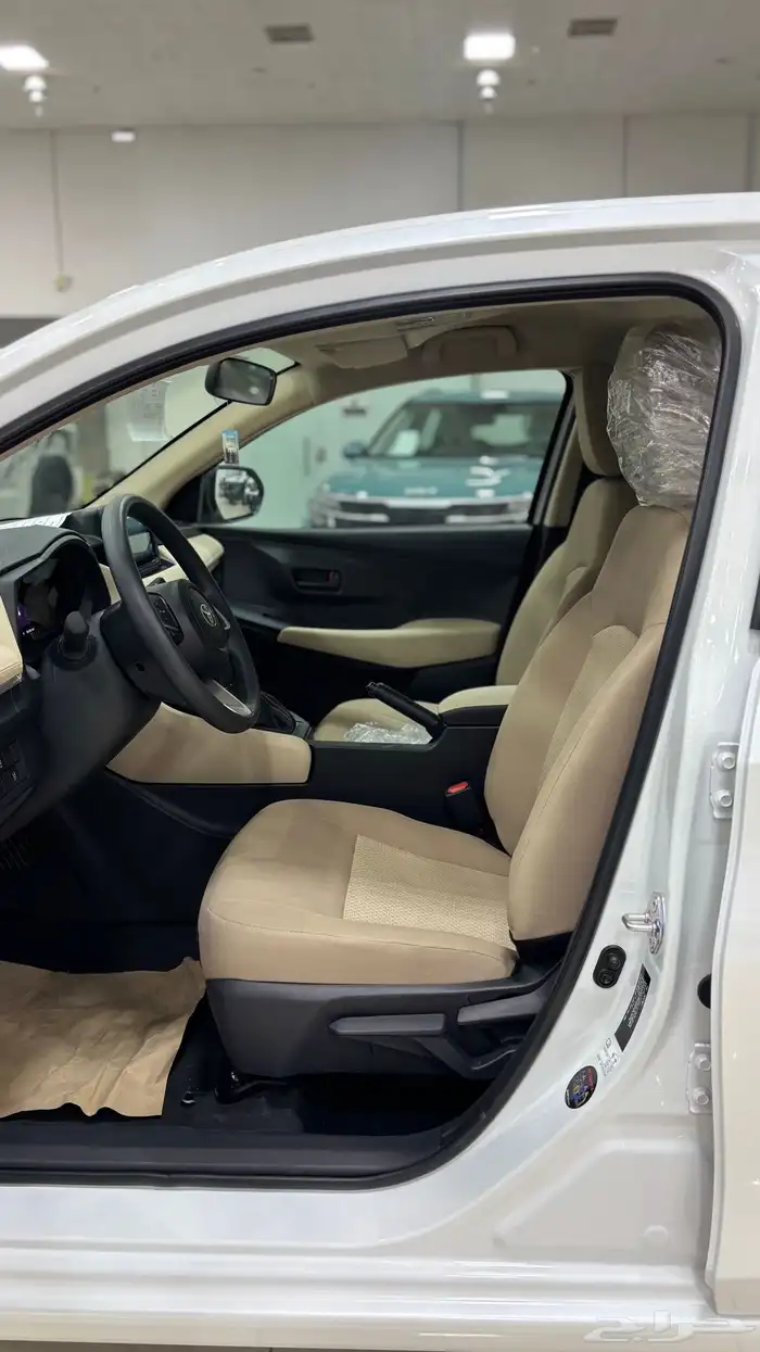 تويوتا يارس y استاندر 2026 17