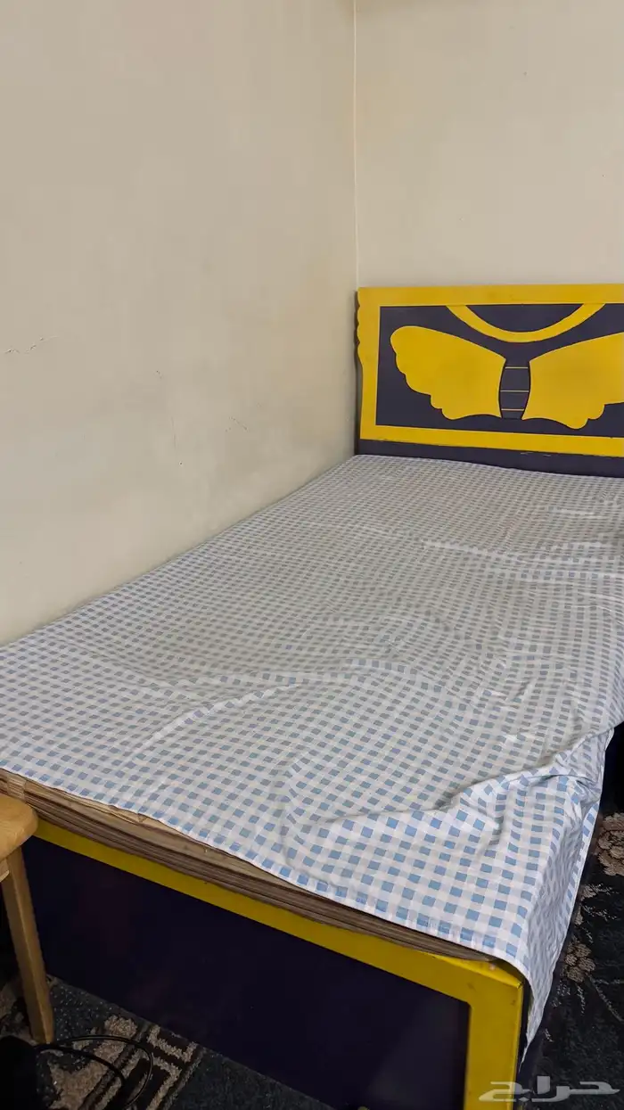 سرير و دولاب للبيع 1