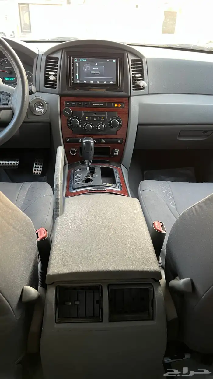 جيب قراند شروكي ليمتد موديل 2006 33