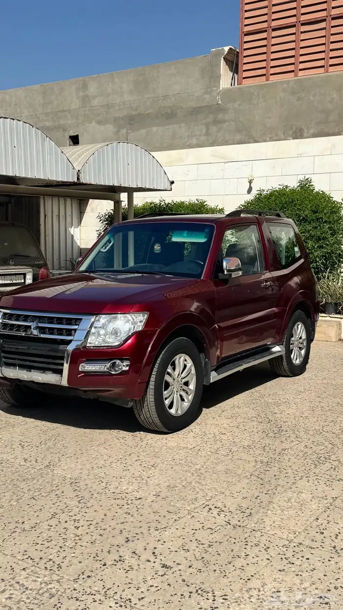 ميتسوبيشي باجيرو ربع 17