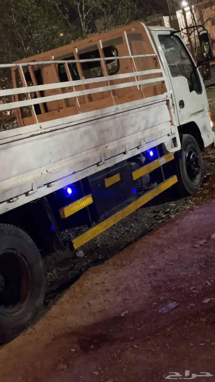 دنا ايسوزو شبه مخزنه موديل 2000 طرمبة كبيره كل شي على الشرط 9