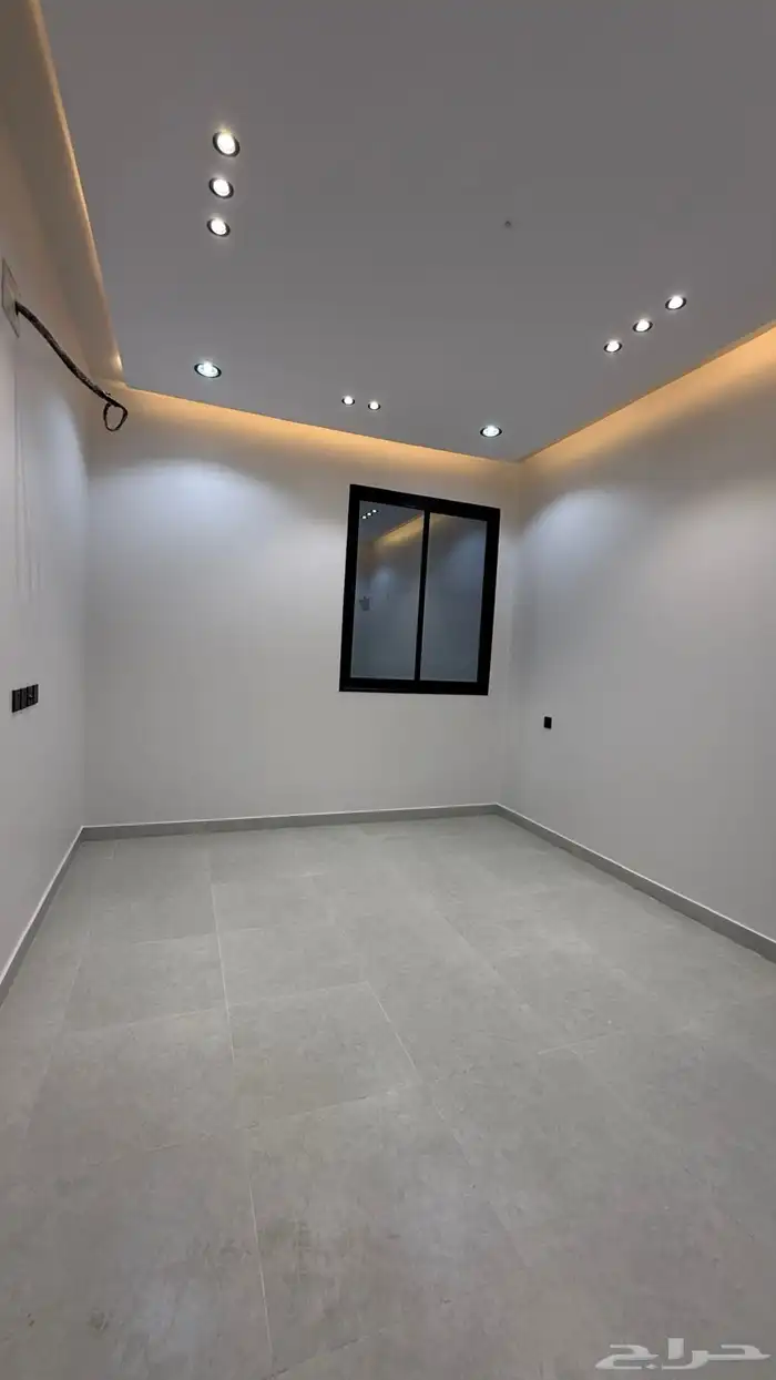 للبيع روف علوى بسعر 650 الف خميس مشيط 22