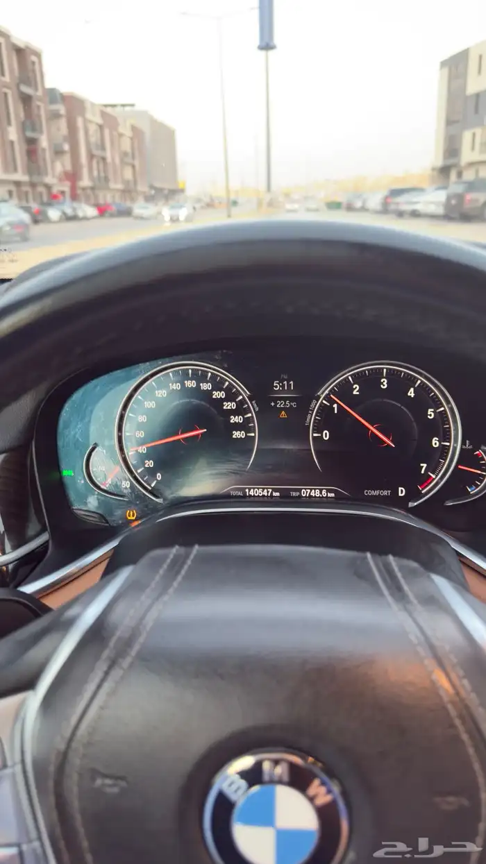 بي ام دبليو BMW 730il موديل 2018 اللون عودي 8