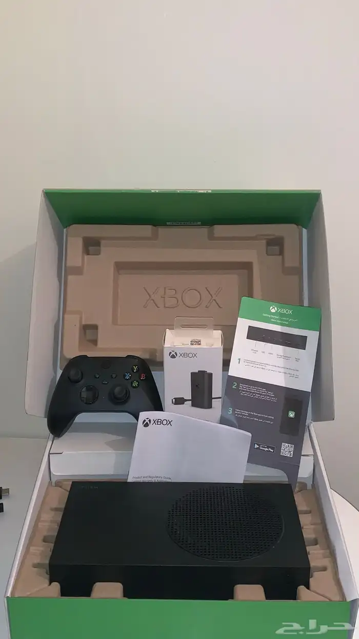 اكس بوكس سيريس اس ( واحد تيرا ) بجميع ملحقاته نظيف جدا 0