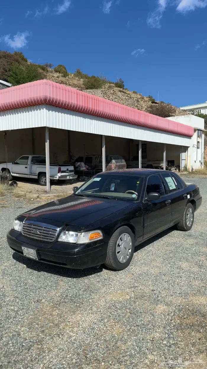 فورد كراون فكتوريا 2011 5