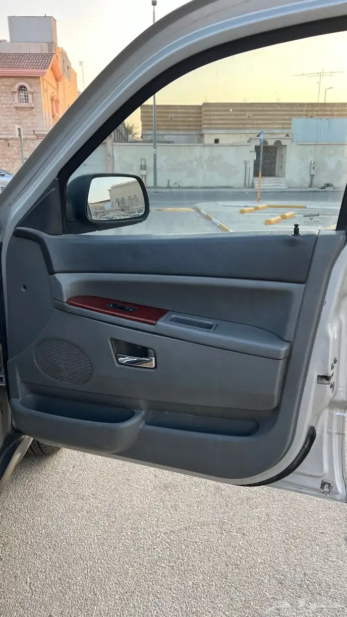 جيب قراند شروكي ليمتد موديل 2006 29