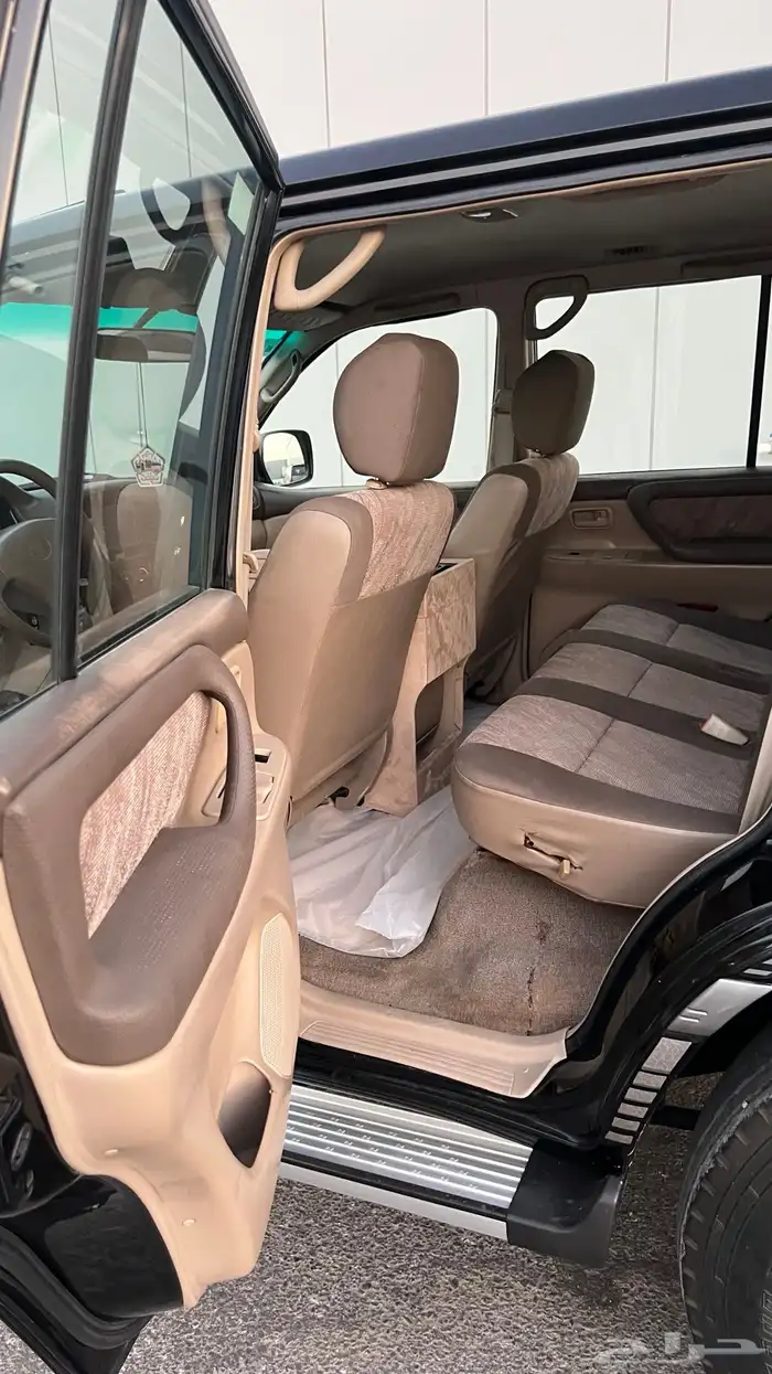 لاندكروزر اسود قير عادي اساس 8