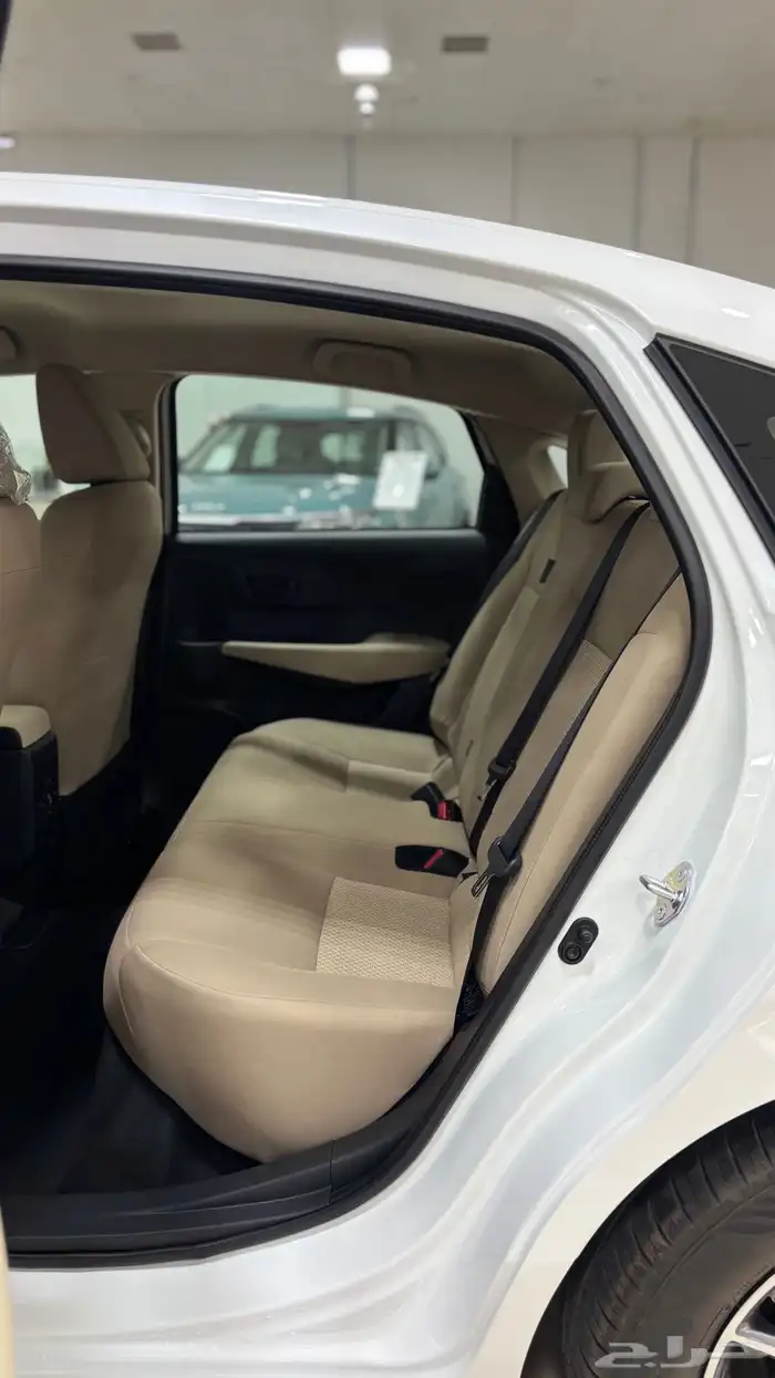 تويوتا يارس y استاندر 2026 19