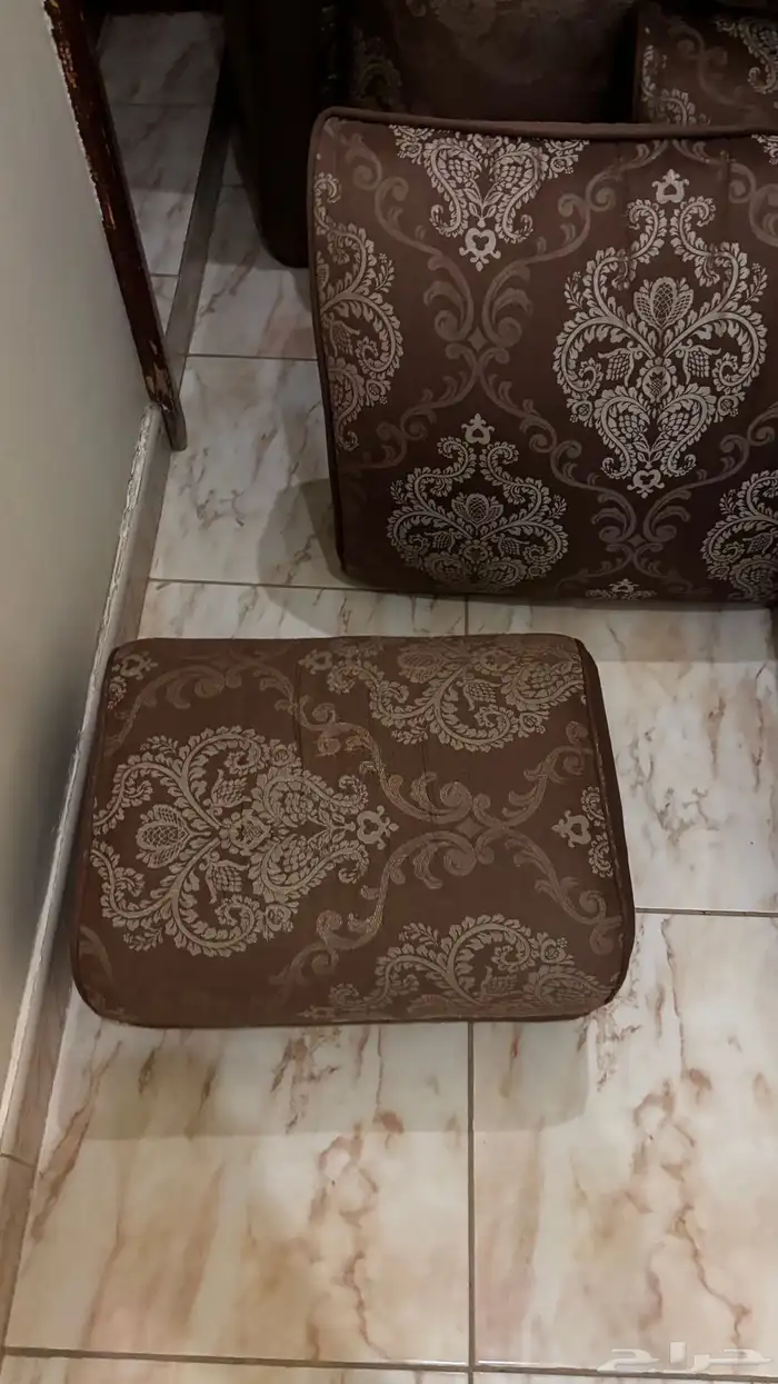 9مخاد  و3 مراكي نضيفه شرط مغسوله ومنضفه 2