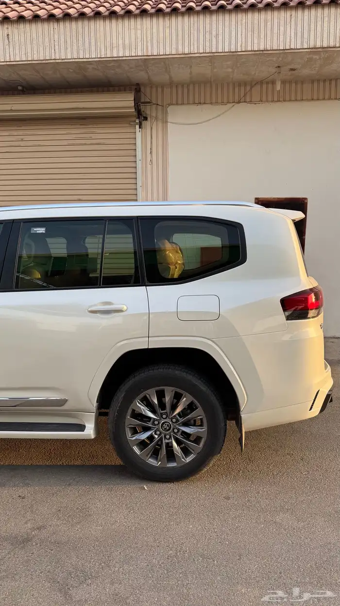 جيب لاند كلروزر 1