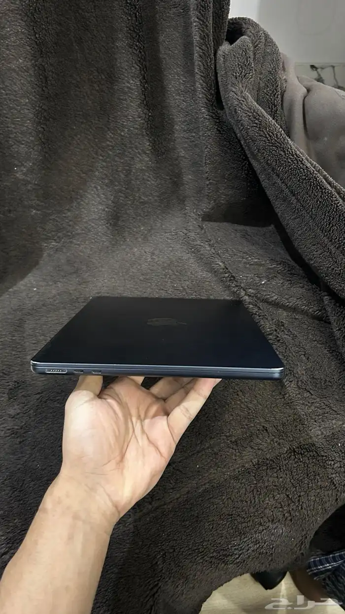 لابتوب ماك بوك اير استعمال ممتاز ومافيه اي خرابات او تعليق 4