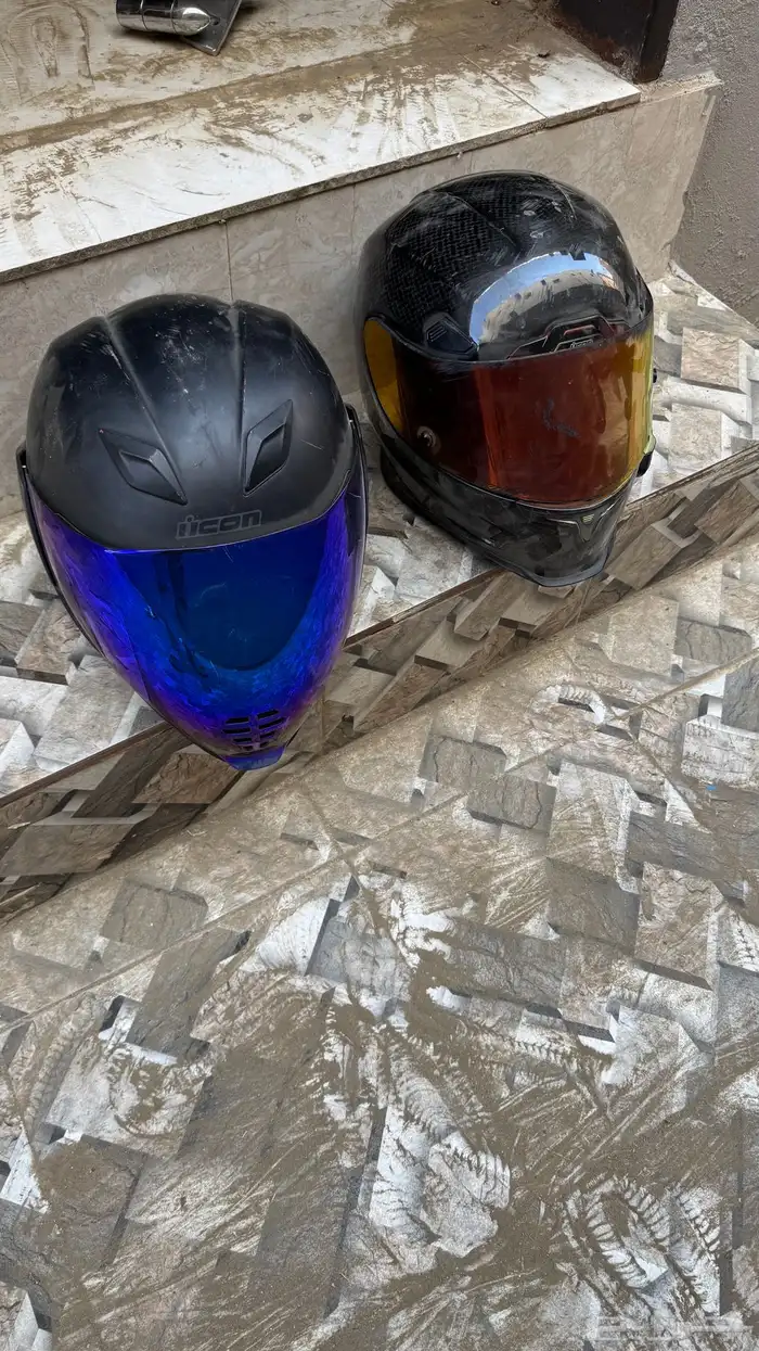 خوذ ايكون كاربون فايبر 0