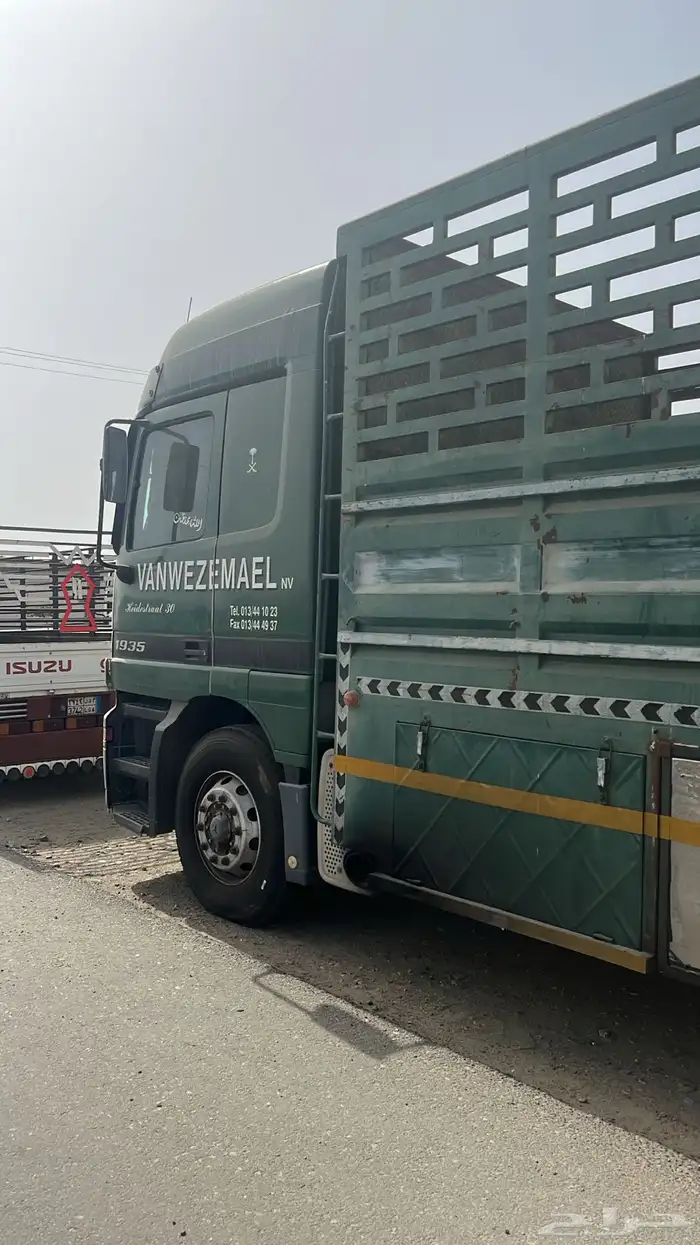 شاحنة. 7 متر. لنقل العفش والبضايع لجميع أنحاء المملكه. 0