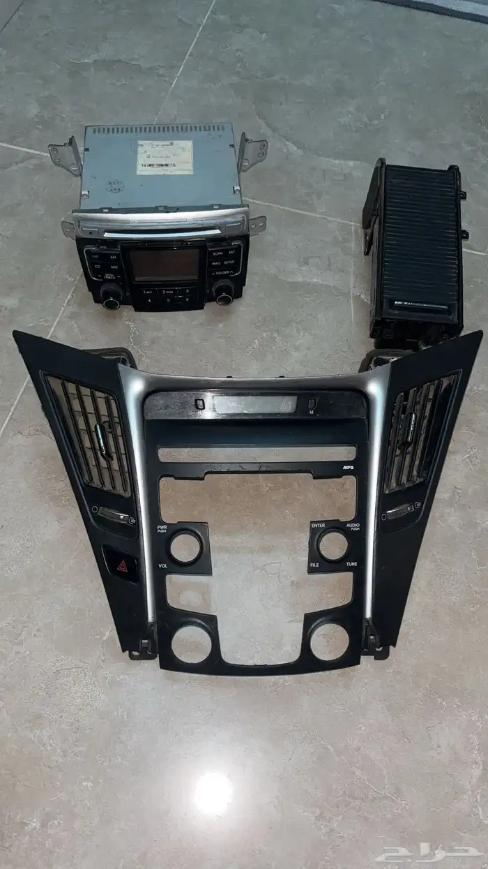 مسجل مع ديكور نظيف مع الساعه وريش المكيف سوناتا2011-2014 0