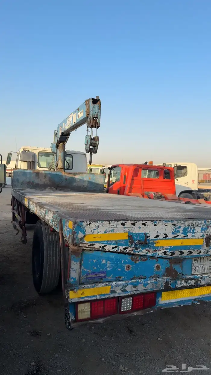 لوري ايسوزو 8 مسمار FSR موديل 2005 كرين 9