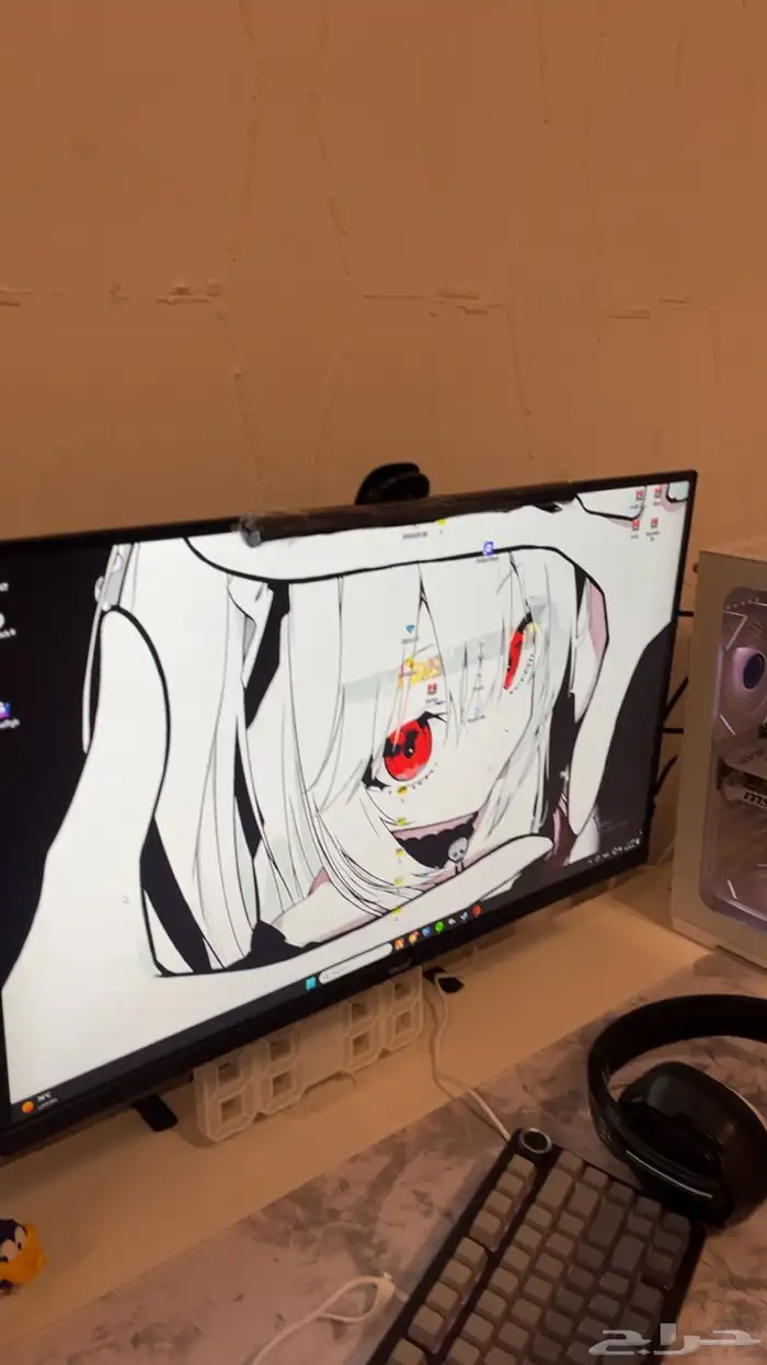 شاشتين قيمنق 4